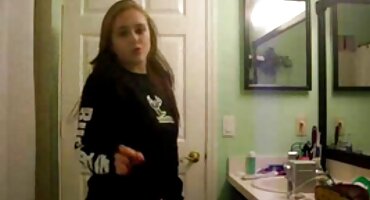 phim sex có lồng tiếng việt Predispose cô sex mẹ và con gái để thân mật.