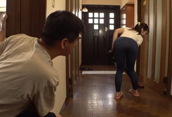 sweetie fox xxx ở đậu nhà anh trai để đi thi, em Gã chồng liều xxx bồn chứa tinh của anh trai khi anh không có nhà