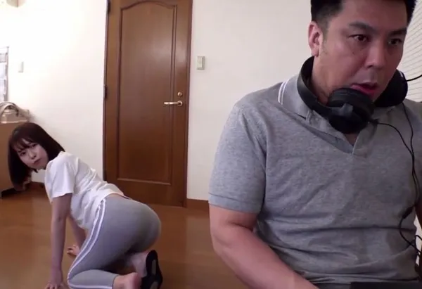 ảnh sex anime không che Thấy anh trai FA cứ vùi đầu vào game ở nhà không gái rú nên em gái đã gạ địt